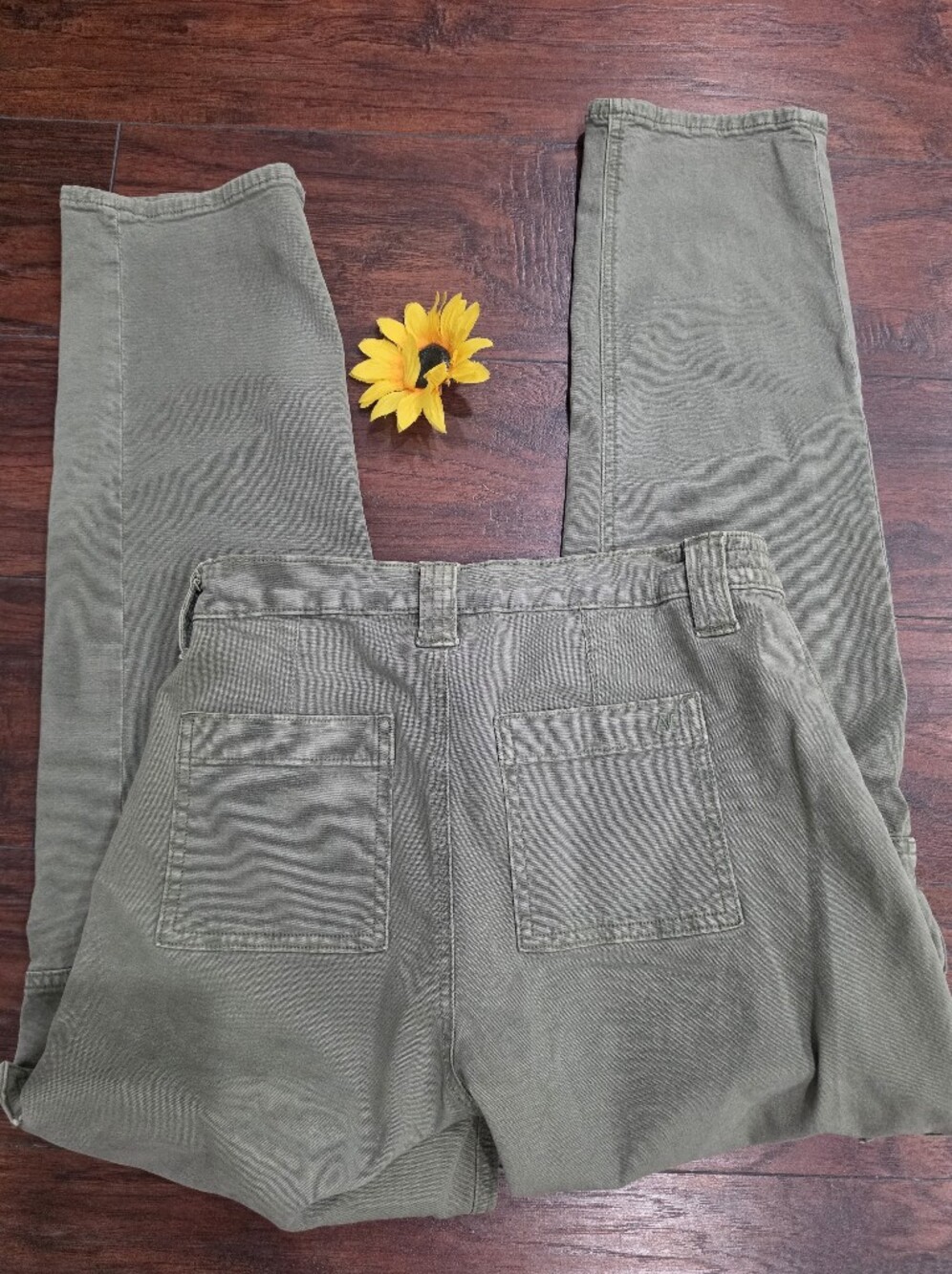 American EAGLE Utility Cargo Pants - Olive - Picture 9 of 9